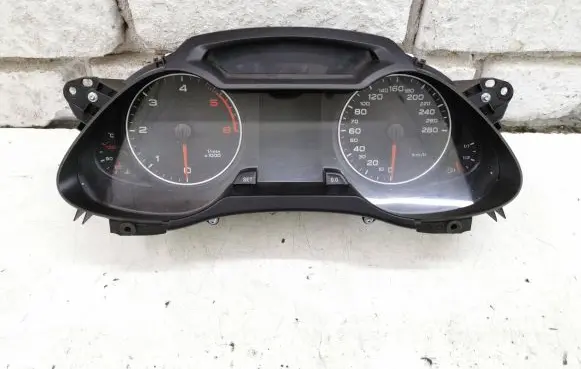 Audi A4 S4 B8 8K Speedometer (instrument cluster) 8K0920930N AUIEJC106W3C