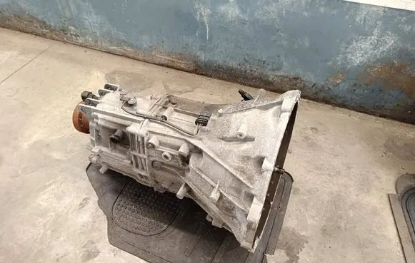 Jaguar XE Manual 6 speed gearbox R9AJB