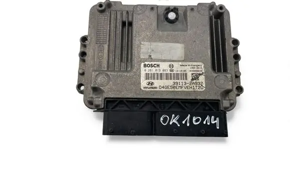 Hyundai i30 Engine control unit/module ECU 391132A932 0281019083