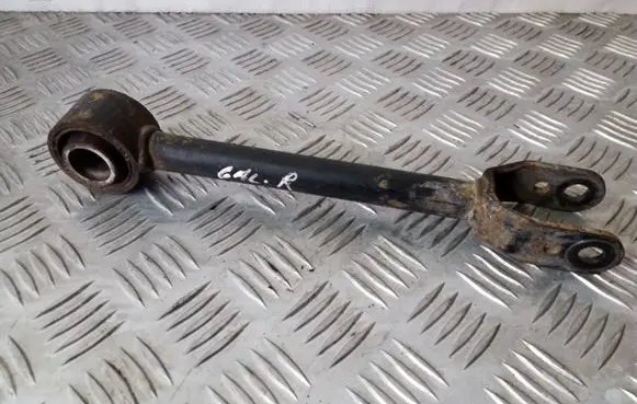 Rear control arm