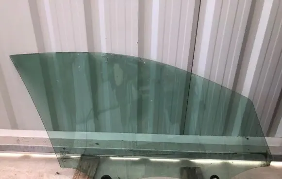 Peugeot 308 Front door window glass four-door 43R000929 E000189