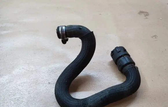 Volvo XC60 Engine coolant pipe/hose S0000379
