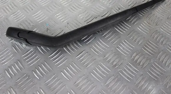 Toyota Yaris Rear wiper blade arm