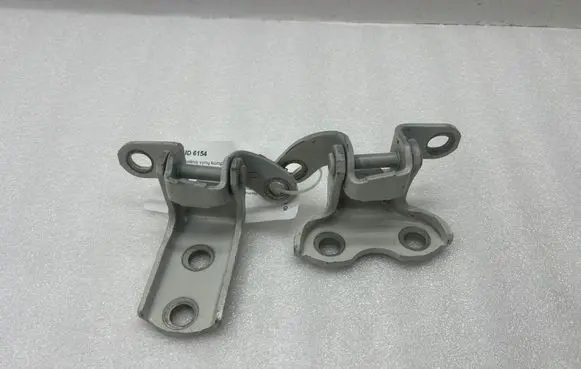 Rear door hinge set