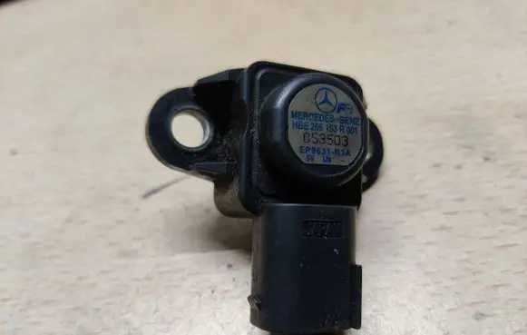 Mercedes-Benz E AMG W211 Air pressure sensor HBE266153R001