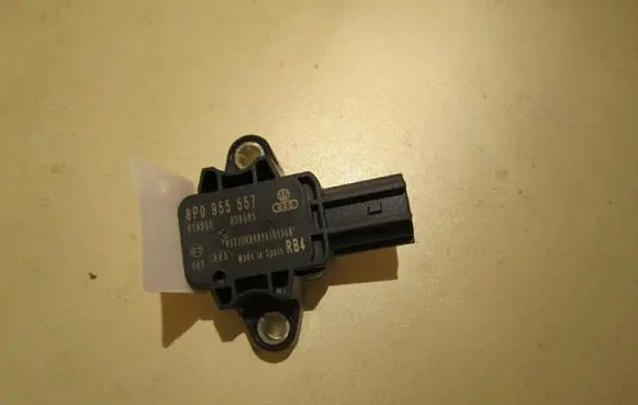 Audi A3 S3 8P Airbag deployment crash/impact sensor 8P0955557