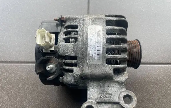 Ford Focus Generator/alternator 3N1110300AE
