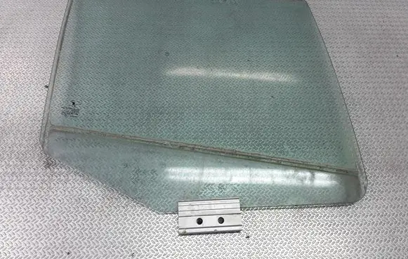 Saab 9-5 Rear door window glass 