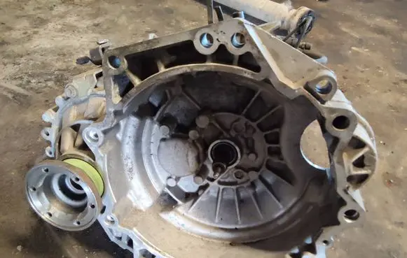 Volkswagen Golf IV Manual 5 speed gearbox DSB