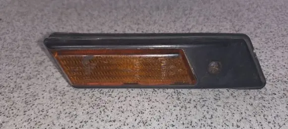 BMW 3 E36 Front fender indicator light 1378013