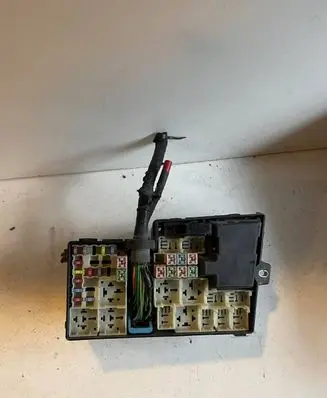 Volvo V50 Fuse box set 8688040 518818000