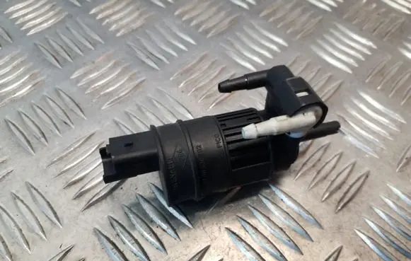 Nissan Almera Tino Windscreen/windshield washer pump 7700430702