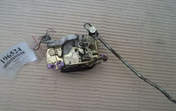 Opel Frontera A Front door lock