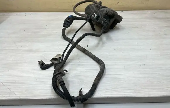 Peugeot 2008 II Rear brake caliper 9842295180 0743547