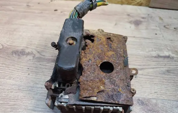 Chrysler Voyager Gearbox control unit/module P04686719AF