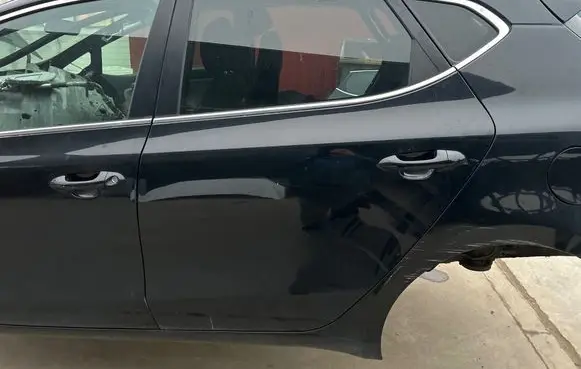 KIA Ceed Rear door
