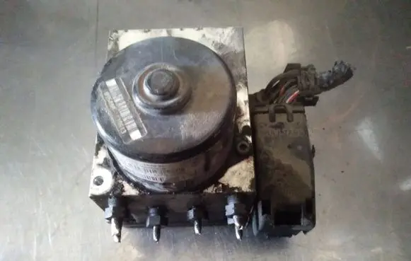 Volvo S60 ABS Pump 8619968 10092504023 5WK84000