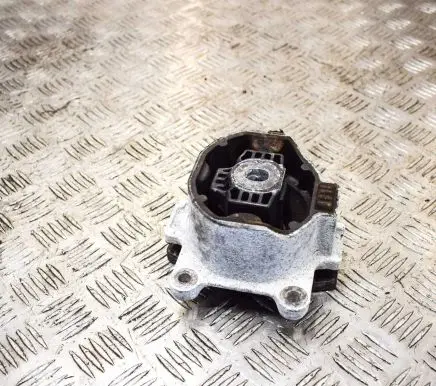 Jaguar I-Pace Engine mount bracket