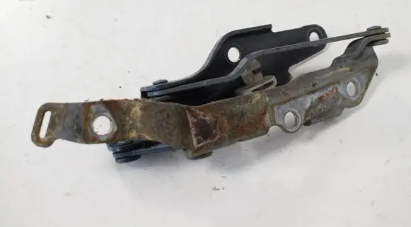 Hyundai i20 (PB PBT) Engine bonnet/hood hinges 