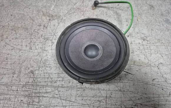 Mercedes-Benz 190 W201 Panel speaker 0008207002