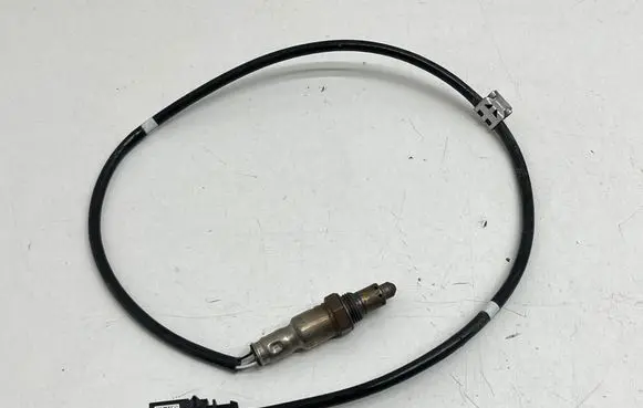 Volkswagen Jetta VII Lambda probe sensor 04E906262