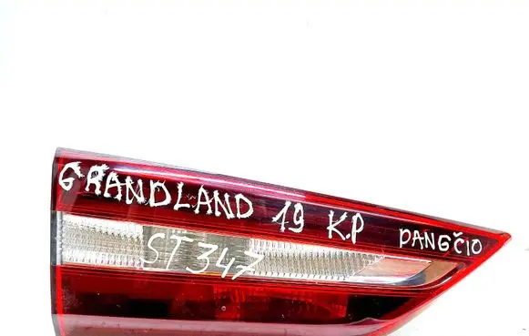 Opel Grandland X Tailgate rear/tail lights 81670102