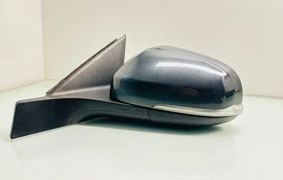 Volvo V70 Front door electric wing mirror 31298831
