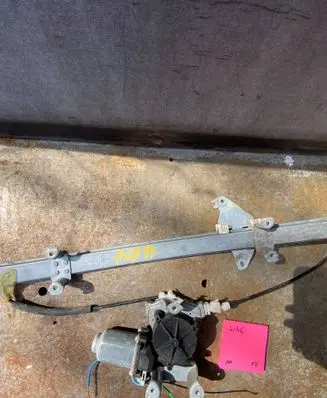 Nissan Almera N16 Front door window regulator with motor 400698