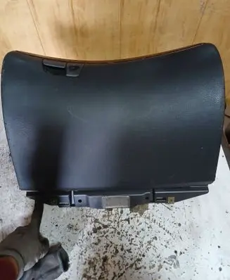 Volvo S60 Glove box 8850374
