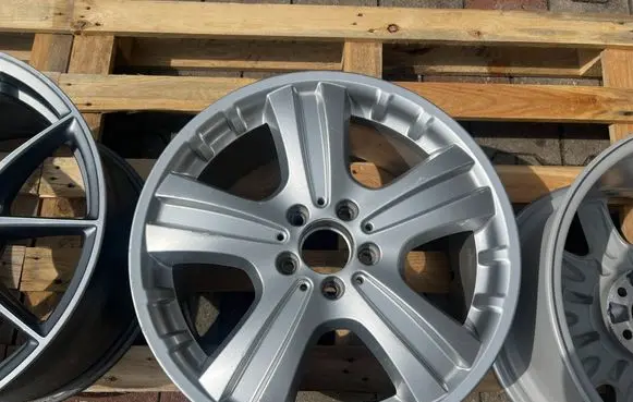 Mercedes-Benz ML W164 R18 alloy rim A1644016302