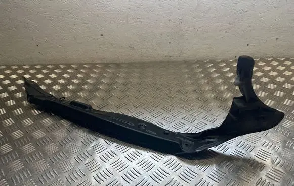Audi Q7 4L Fender end trim 4L0821111