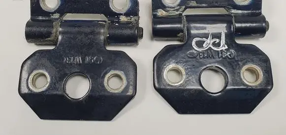 Mercedes-Benz 190 W201 Front door hinge set 