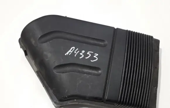 Audi A4 S4 B6 8E 8H Air intake hose/pipe 8e0129617