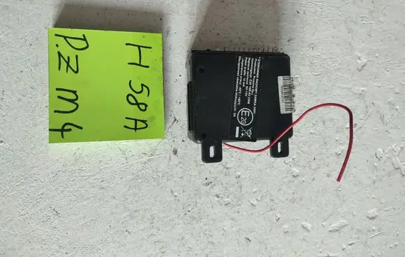 Ford Focus Door central lock control unit/module 333028121231