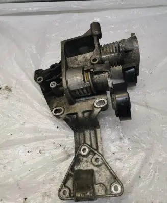 Volvo V40 Cross country Generator/alternator bracket 31401077 R03FA