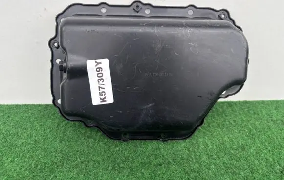 Mercedes-Benz C W204 Oil sump A2760101028
