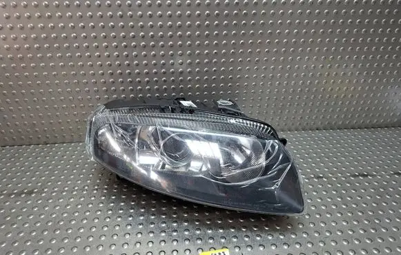 Alfa Romeo GT Headlight/headlamp 50505537