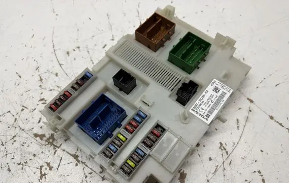 Volvo V60 Fuse module BG9T14C256HA