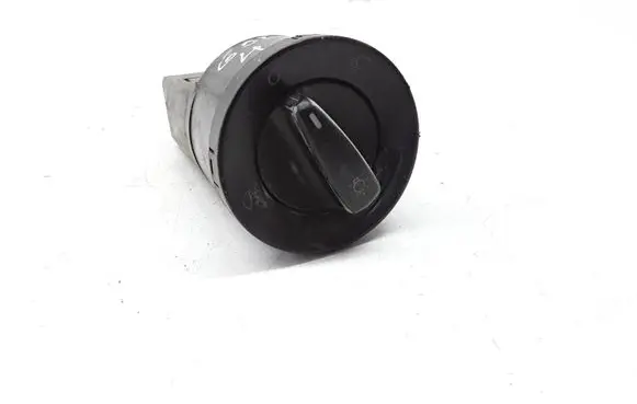 Volkswagen Golf IV Light switch 1C0941531