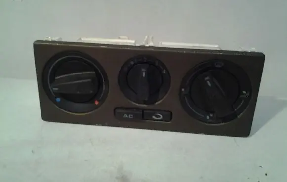 Volkswagen Golf V Climate control unit 1J0820045E