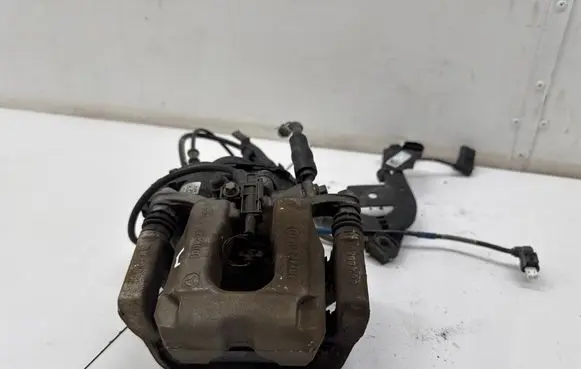 Mercedes-Benz C W206 Rear brake caliper A2065401801