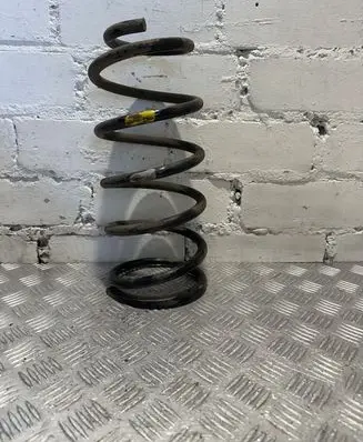 Toyota Land Cruiser (J150) Rear coil spring