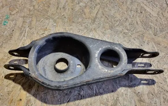 Chrysler Pacifica Rear upper control arm/wishbone 68218021AA
