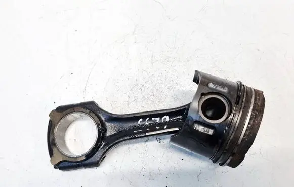 Mercedes-Benz Sprinter W901 W902 W903 W904 Piston with connecting rod 