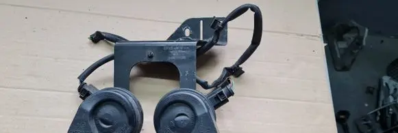 Audi A6 S6 C6 4F Horn signal 4F0951221A