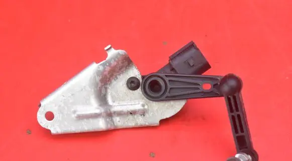 Tesla Model 3 Sensor 1044941-00-B