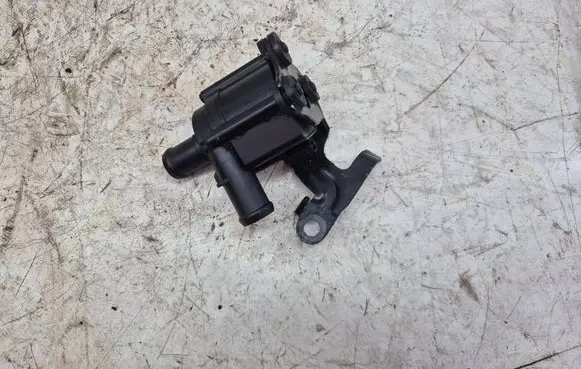Volkswagen PASSAT B8 Electric auxiliary coolant/water pump 5Q0965561B