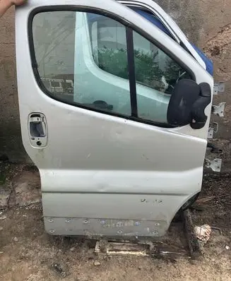 Renault Trafic II (X83) Front door