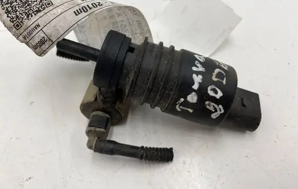 Volkswagen Touran I Windscreen/windshield washer pump 1T0955651A