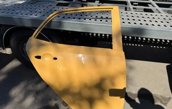 KIA Picanto Rear door 